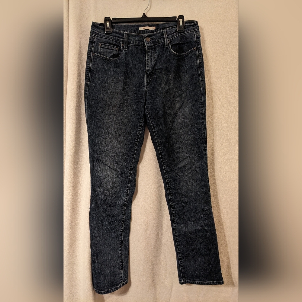 Woman's Levi's 505